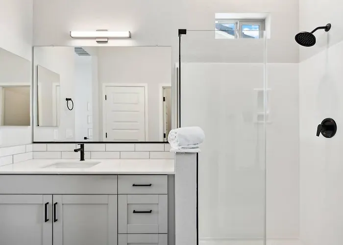 Dreamlight Modern In With Pool,bbq