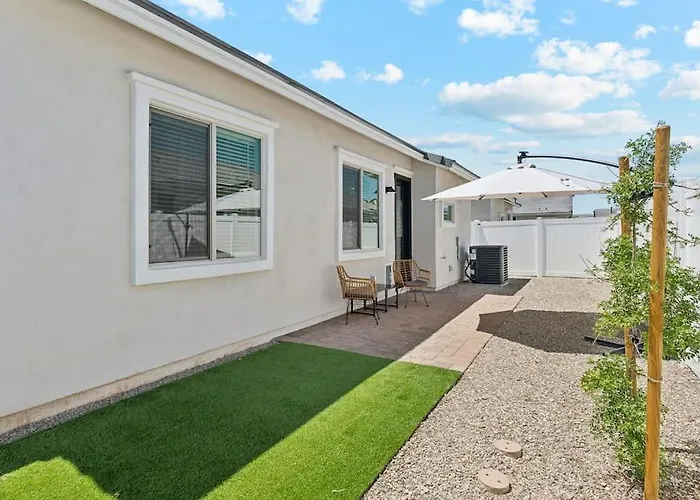 Dreamlight Modern In With Pool,bbq